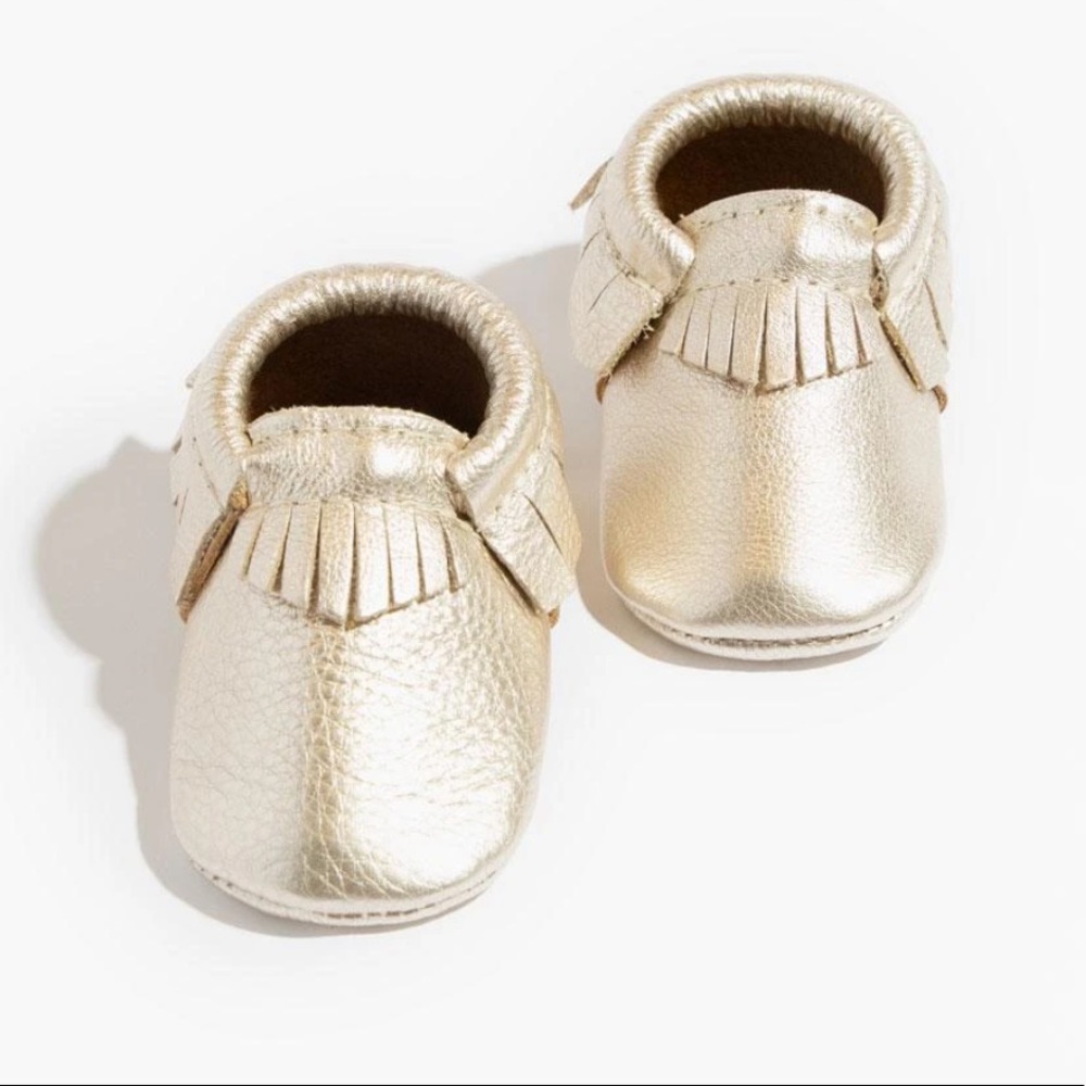 NIB Freshly Picked Platinum Moccasin Size 2